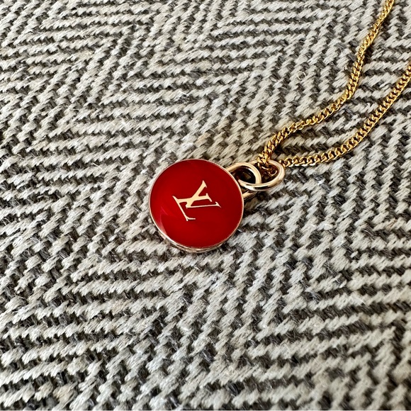 louis vuitton enamel necklace